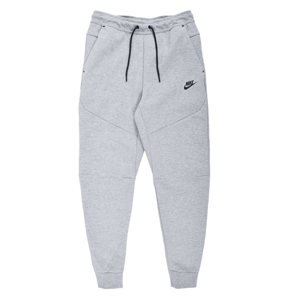 Bas Nike